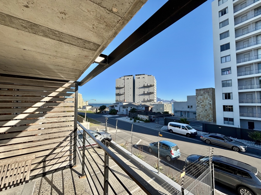 1 Bedroom Property for Sale in Bloubergstrand Western Cape